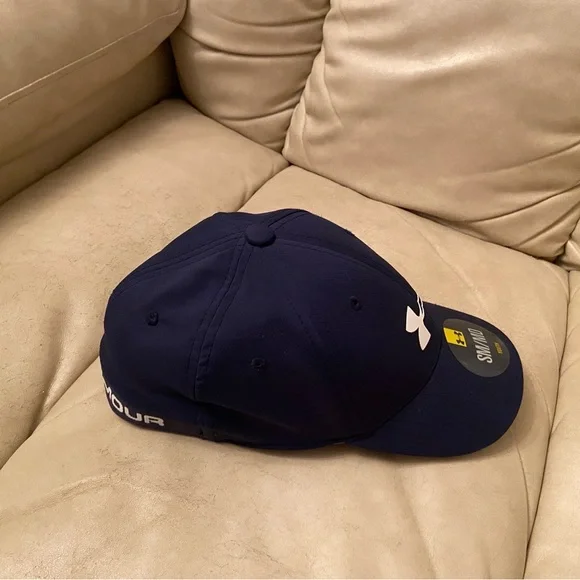 Youth S/M Under Armour baseball cap - Picture 4 of 7
